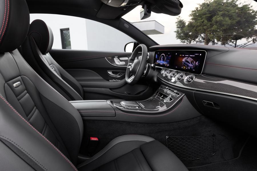 Интерьер Mercedes-AMG E53 4Matic+ Coupe (C238) 2020 года  (WW) (фото 31 из 37)